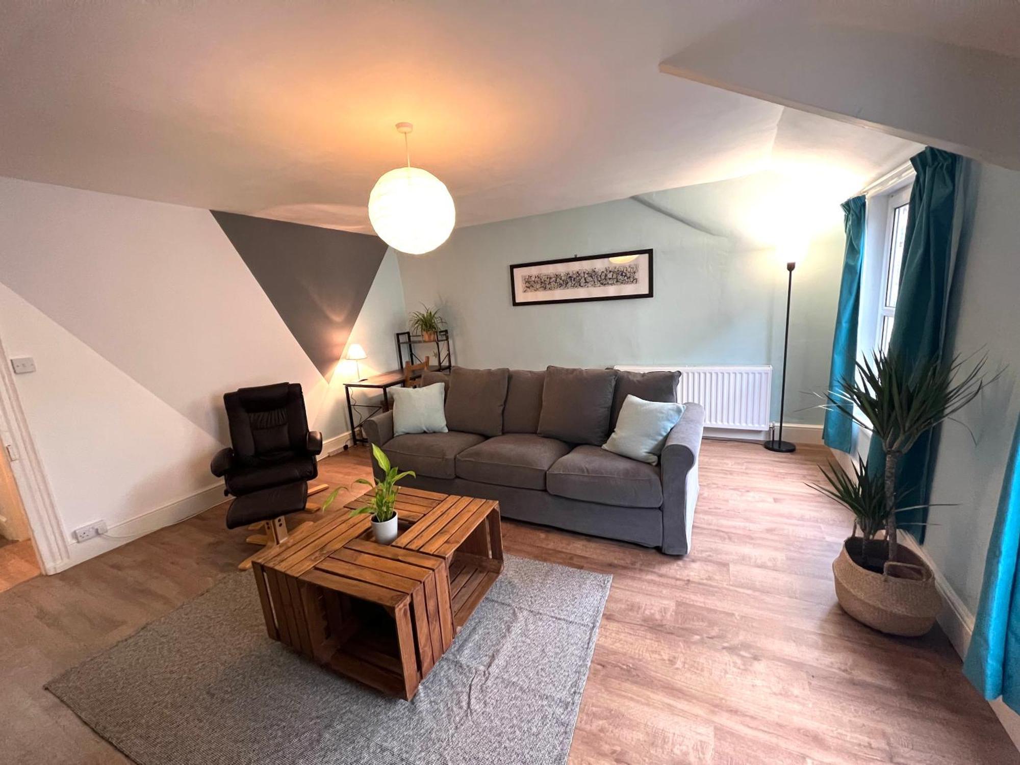 A Spacious 2 Bed Flat In Kingsbridge Town Kültér fotó