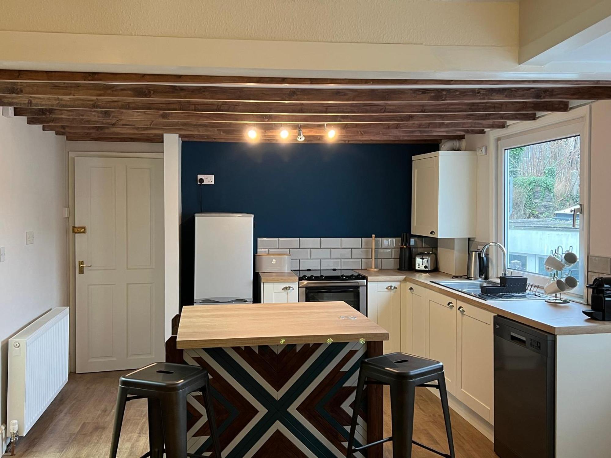 A Spacious 2 Bed Flat In Kingsbridge Town Kültér fotó