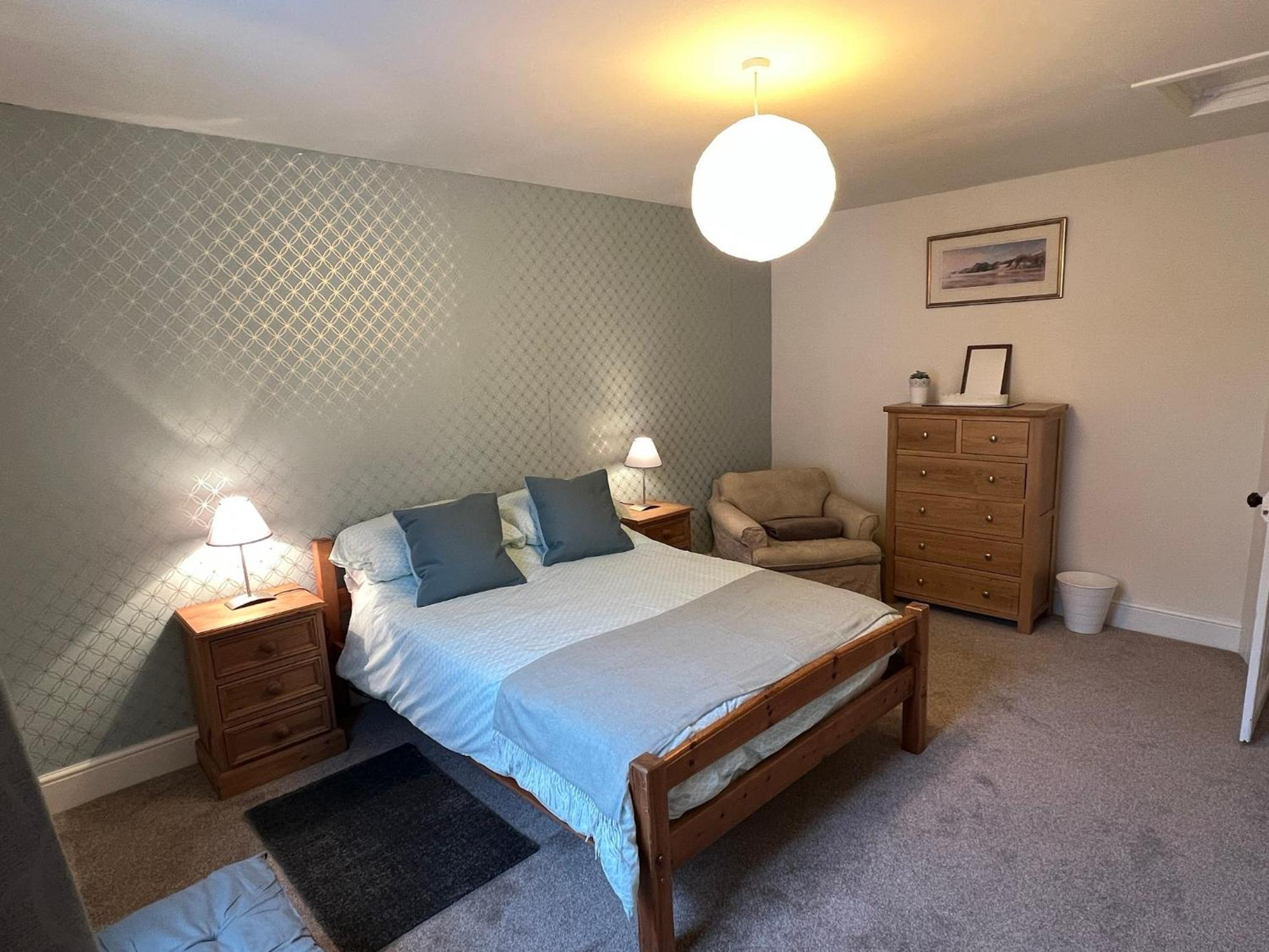 A Spacious 2 Bed Flat In Kingsbridge Town Kültér fotó